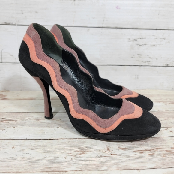 Prada suede scalloped pumps - Picture 1 of 13